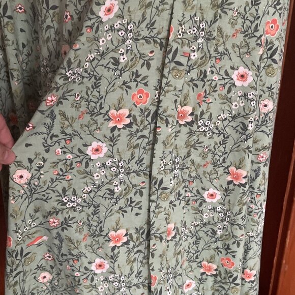 Anydeer Womens Casual Daisy Print Tunic Top Pleated Sz XL Green NWT V Neck - Picture 6 of 12